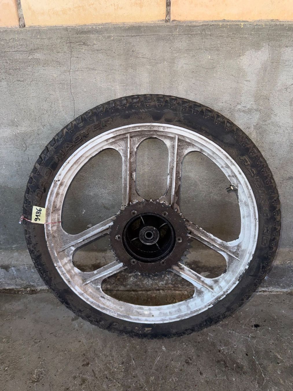 Pony Parti ricambio per ciclomotori: Pony/Cilo Mofa Gussfelgen Hinterrad – Difettoso da Fahrni b. Thun venduto da berger_tuning34
