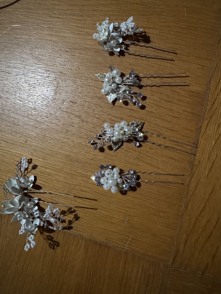 Accessori per capelli: Haarschmuck Set Weiss Blumen Perlen  – Usato da Grindelwald venduto da yoloflip45 2