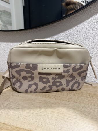 KAPESTEN & SON Bauchtasche leo Muster beige neuwertig