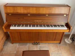 Klavier Yamaha P112N mit Hocker braun guter Zustand