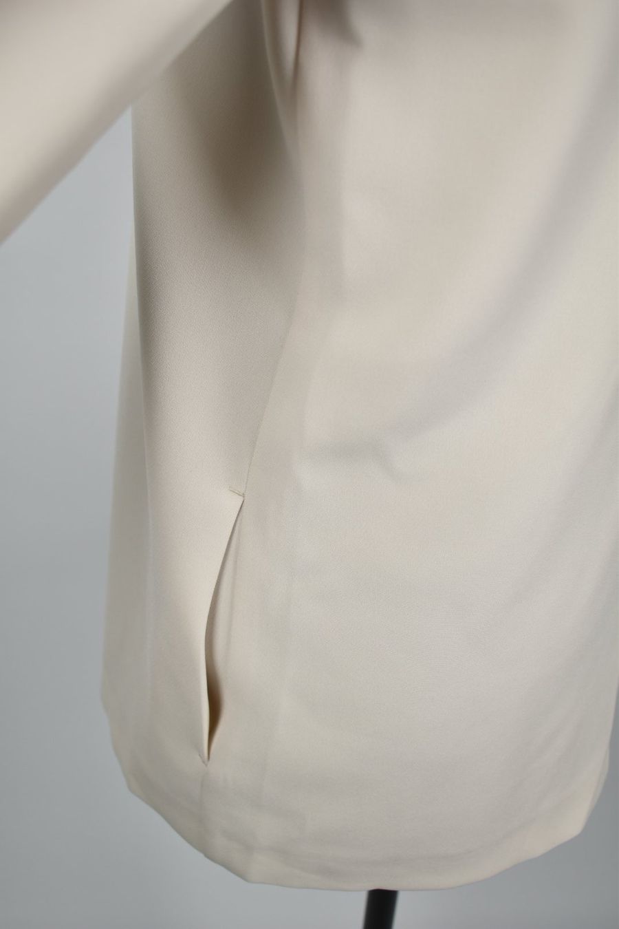 Max Mara Camicette: Max Mara Studio Bluse, edel, Gr.36, super Zustand – Nuovo (secondo la descrizione) da Nürensdorf venduto da 2ND_STORY 4