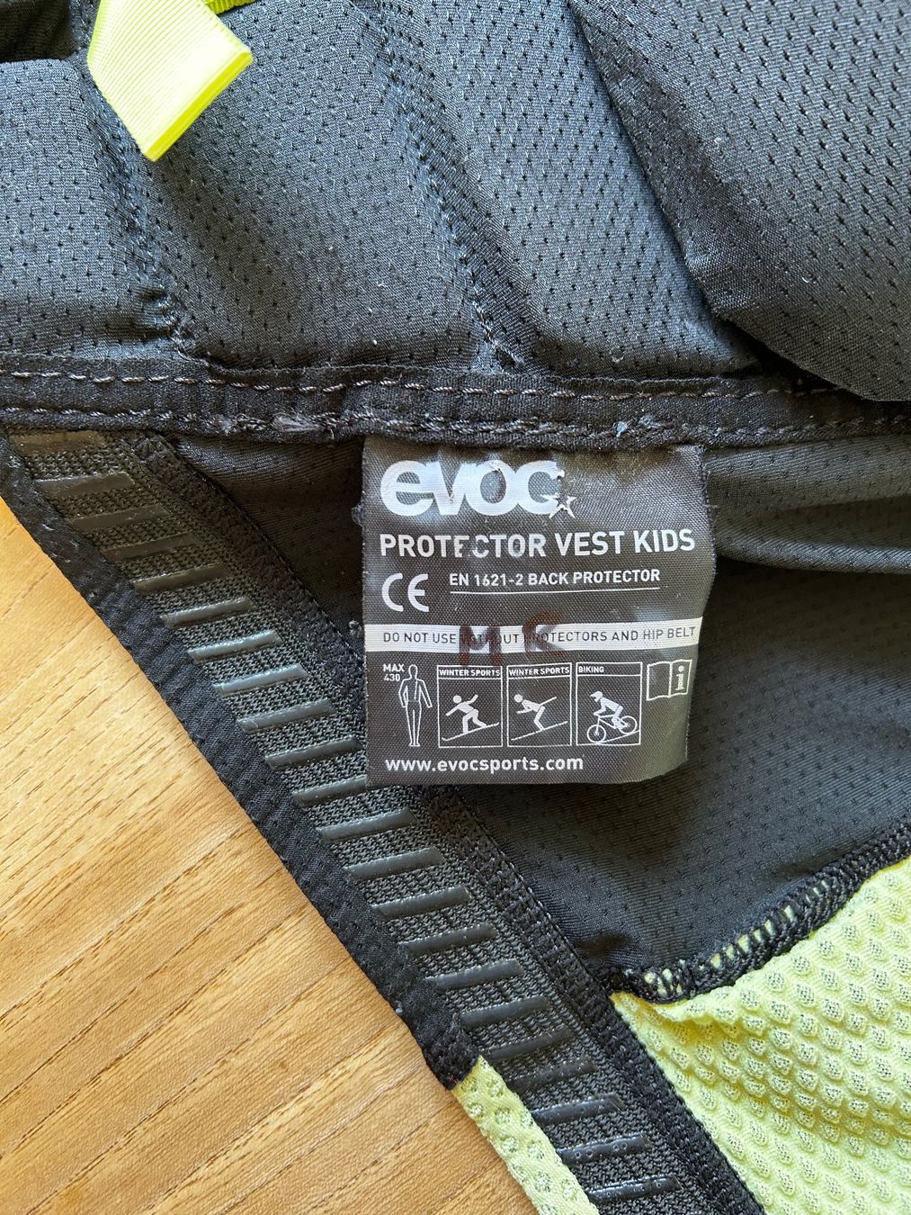 Evoc Protezioni & Imbottiture: EVOC Protektor Vest Kids – Usato da Chur venduto da lea_qg88 2