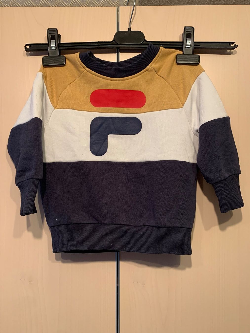 Fila Pulls & Sweat-shirts: Fila Pullover Gr. 86-92 – D'occasion à Rosshäusern par MiJoDoOl