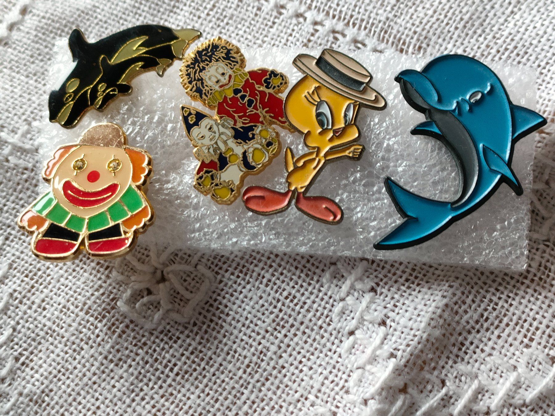 Placchette & Badge: Pins Disnay/Comik – Usato da Brugg AG venduto da Mashaba