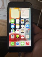 Apple iPhone 8 noir verre fissuré état défectueux