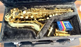 Dixon Sopransaxophon mit Koffer und 2 Markenmundstücken