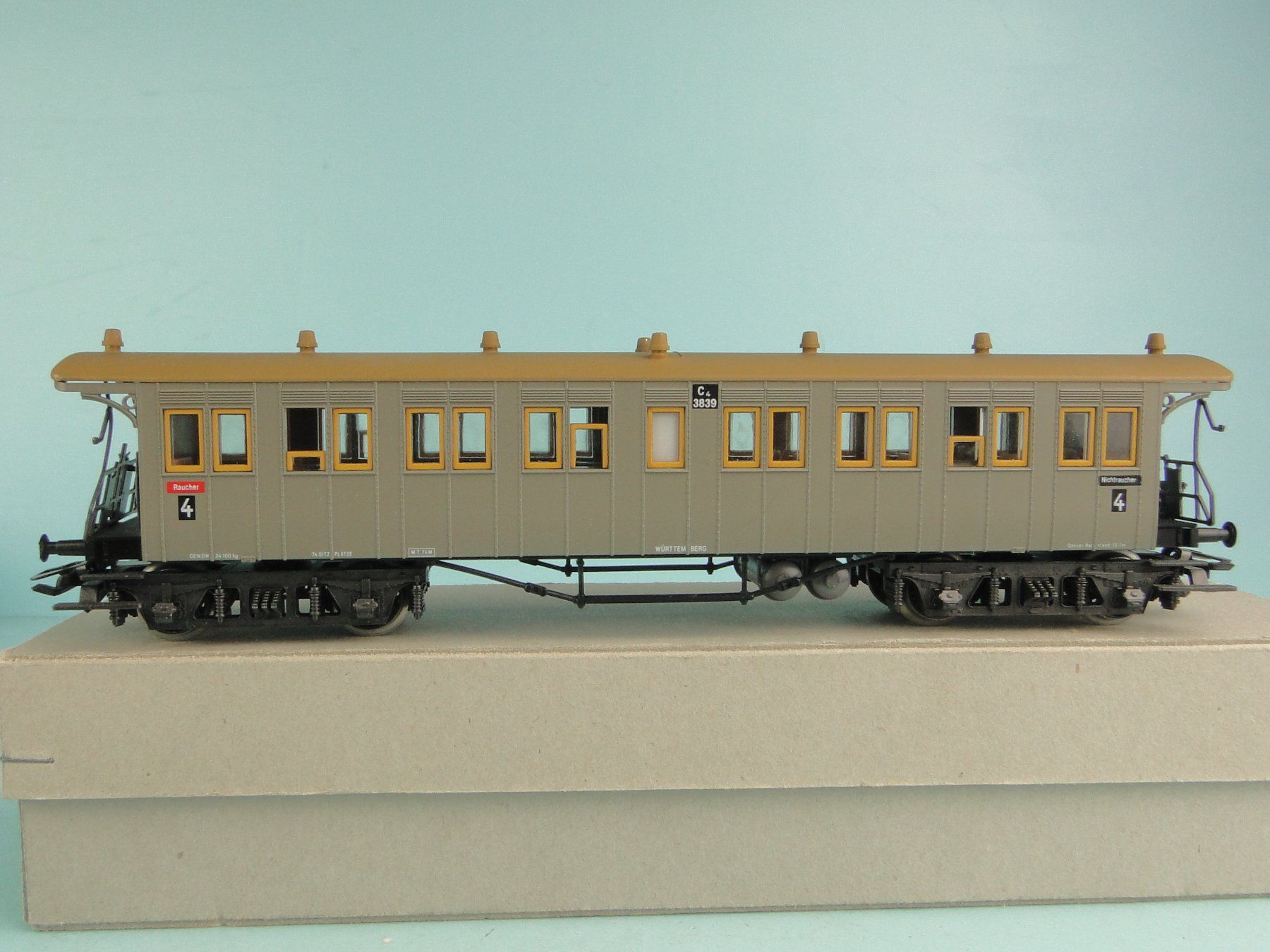 Märklin Modellini di ferrovie: Märklin 4214 Plattformwagen – Usato da Bülach venduto da cann11 5