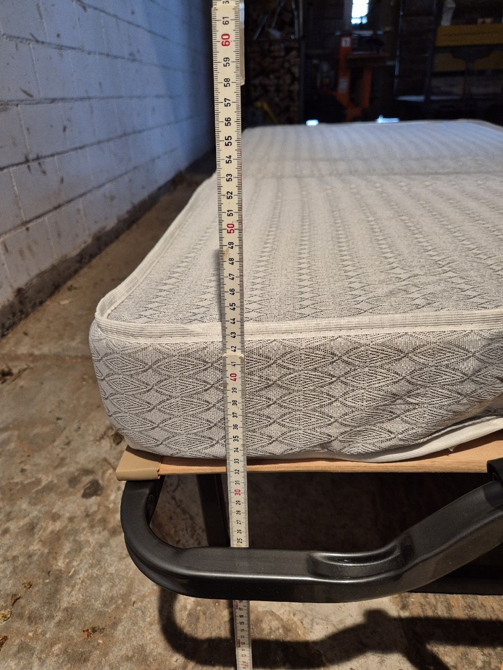 Letti: Gästebett/Klappbett/Notbett – Usato da Adetswil venduto da Hugo54 7