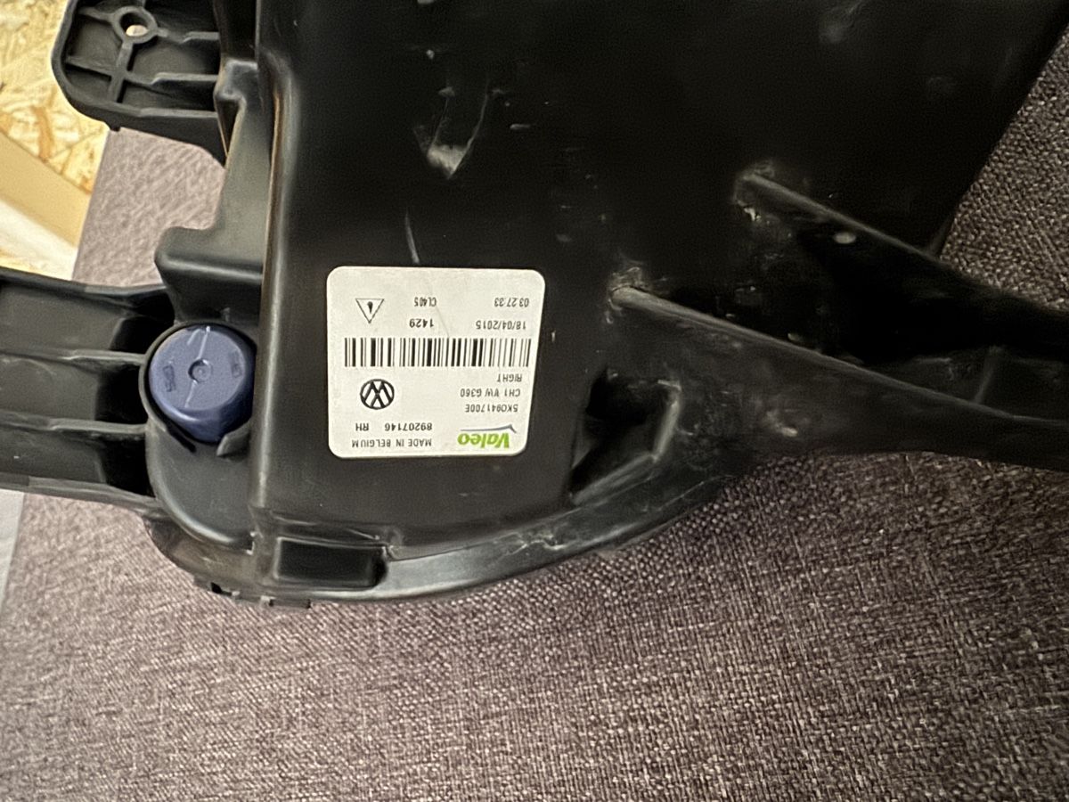 Volkswagen Tutti pezzi di ricambio auto: Golf 6 GTI originale Nebelscheinwerfer – Usato da Sumvitg venduto da arm_myp2 5