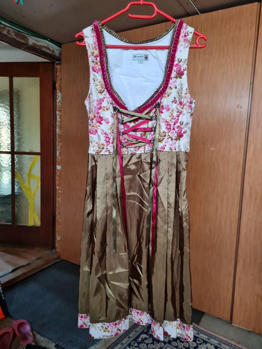Vestiti: Dirndl Kleid , Grösse S – Usato da Coeuve venduto da Nelly2 1