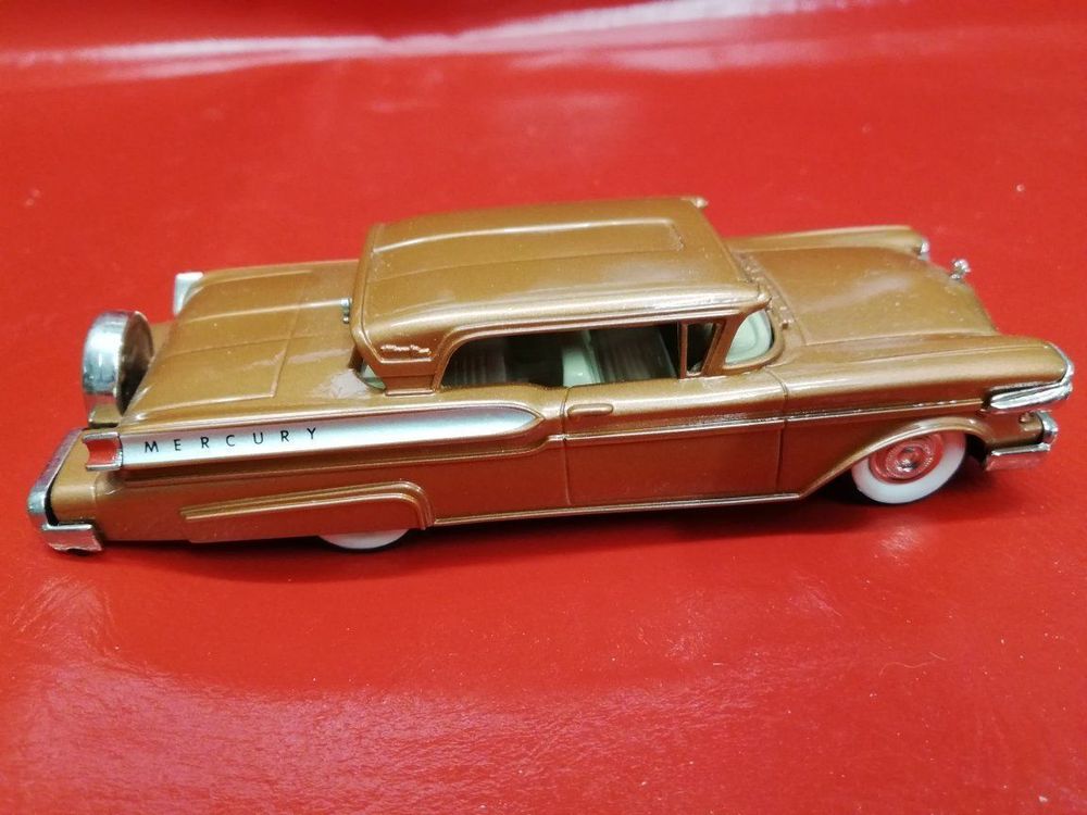 ROAD SIGNATURE MERCURY Turnpike Cruiser 1957 rouge échelle 1/43 EUR 18,55 - FR