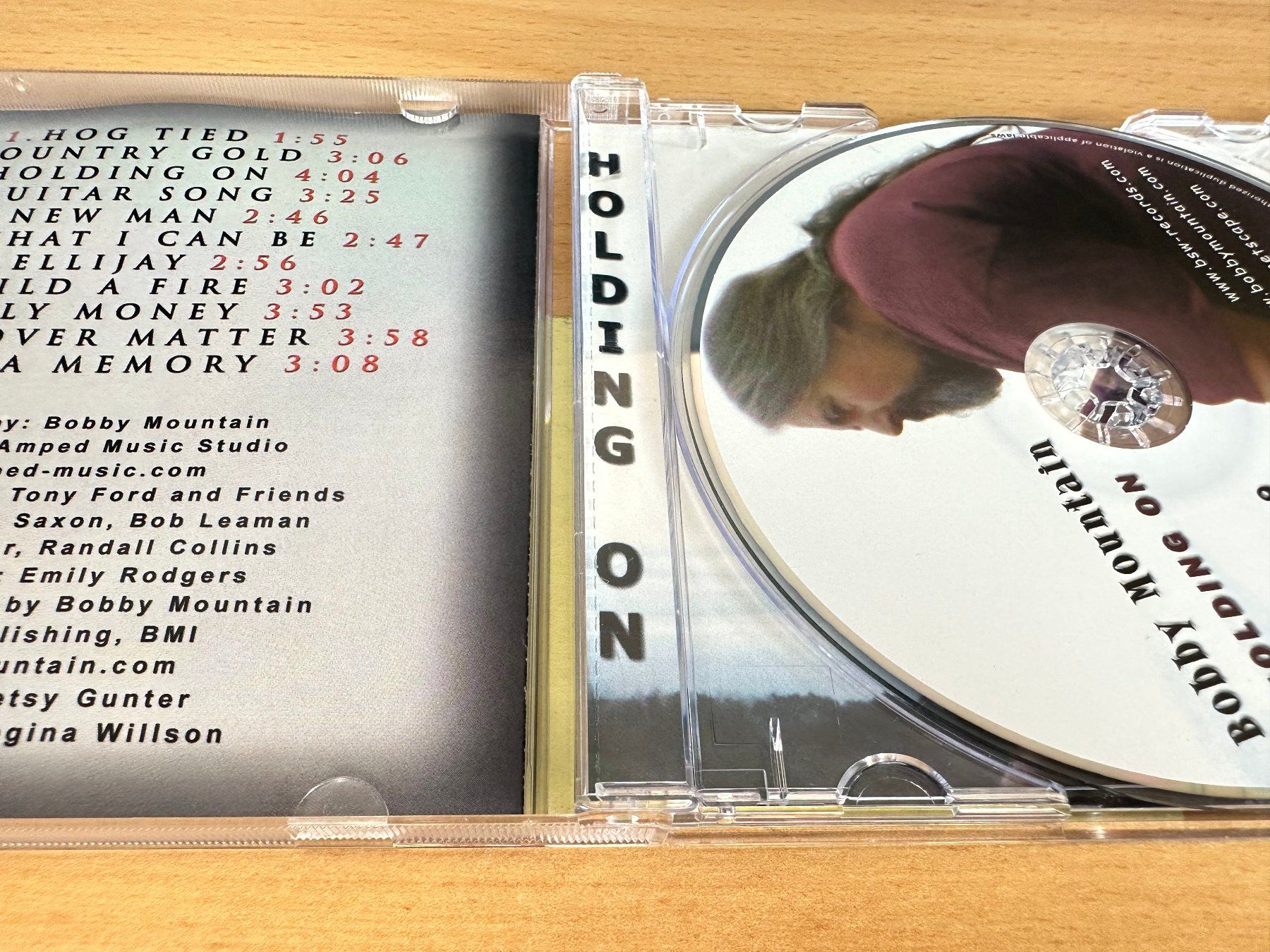 CD: Bobby Montain - Holding On – Usato da Rikon im Tösstal venduto da Alpenmutz 2