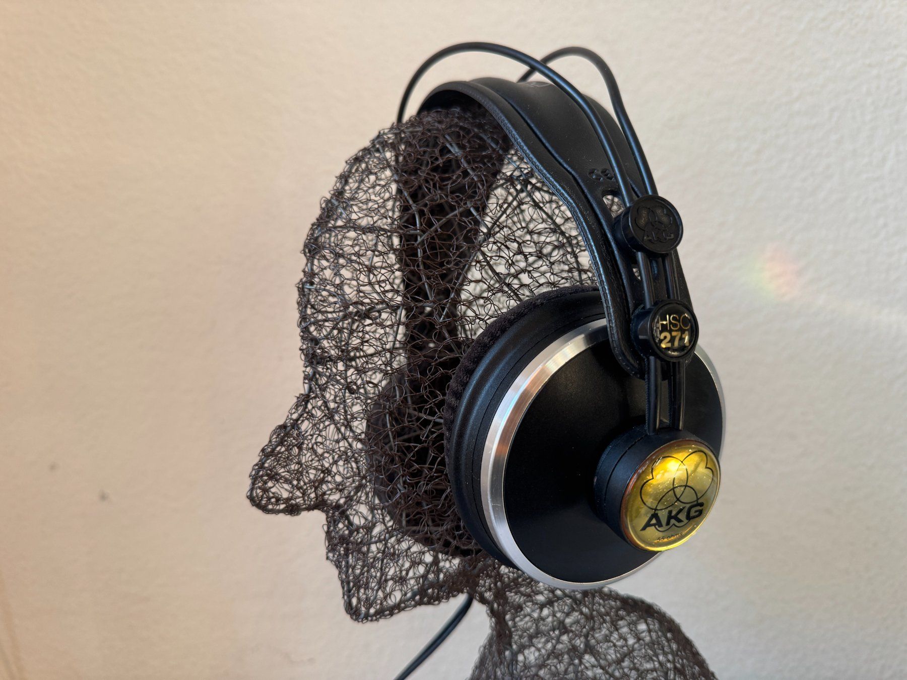 Akg Cuffie: Headphone AKG HSC271 with cable no mic no24 – Usato da Zürich venduto da Malco0 1