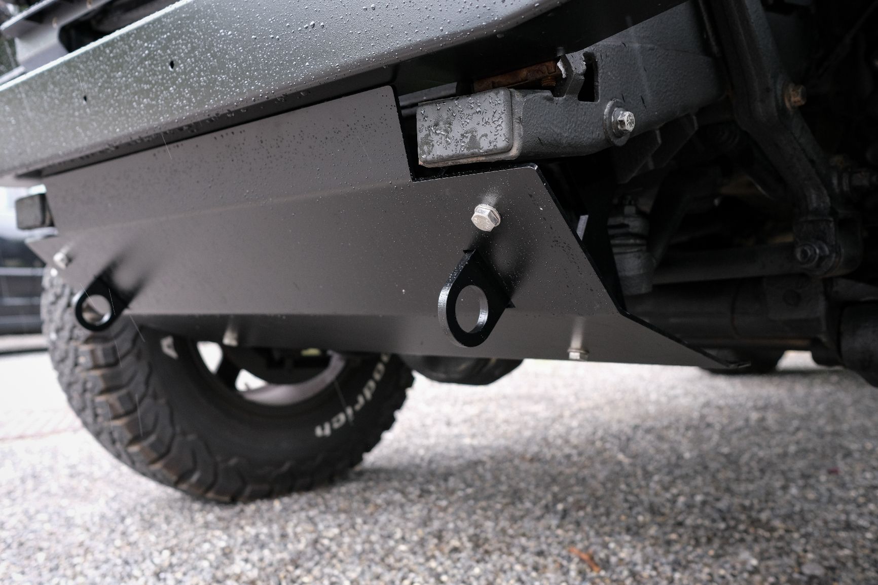 Land Rover Tutti i ricambio: Land Rover Defender Unterfahrschutz – Nuovo e nell'imballaggio originale da Luzern venduto da ma.am.lu