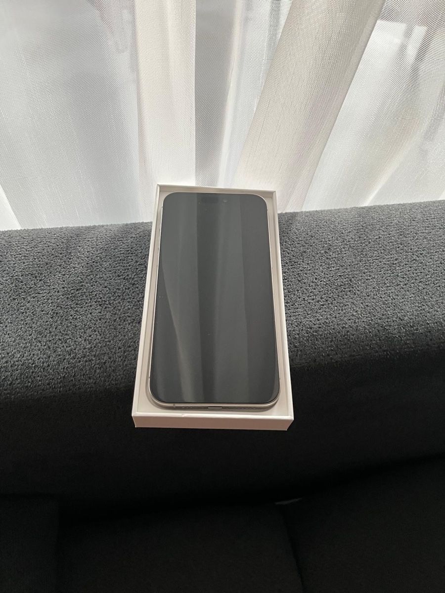 Apple Telefoni cellulari / Smartphones: IPhone 15 Pro Max – Nuovo (secondo la descrizione) da Flawil venduto da arben040 3