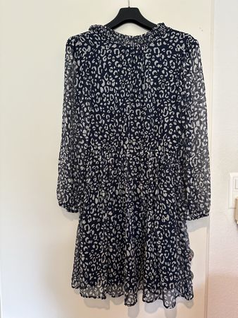 C&A Kleid mit Tiermuster, Gr. 38 - perfekt für den Herbst!