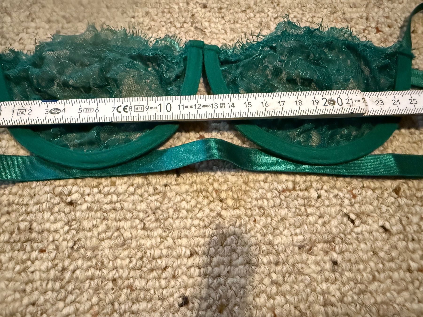 Sonstige Unterwäsche: Dessous-Set BH & String Grün Spitze Gr. ca. 75B – Gebraucht aus Hundwil von Sandysan1702 6