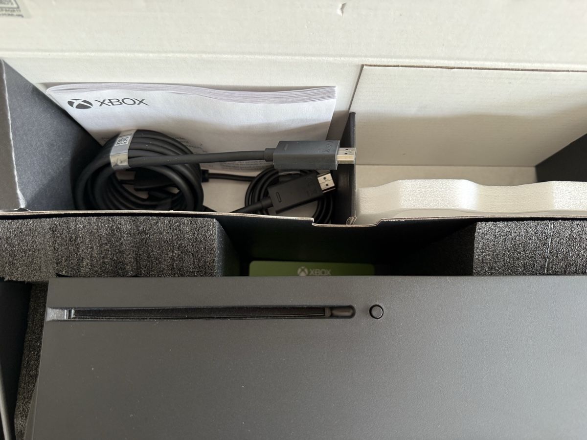 Microsoft Konsolen: XBOX SERIES X 1TB - Neuwertig – Neu (gemäss Beschreibung) aus Gibswil von Oidus 1