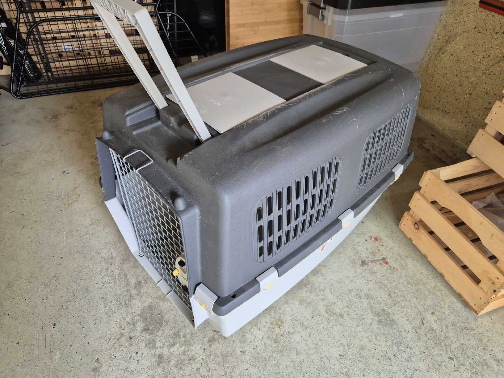 Gabbie, trasporto & Sicurezza: Hundebox – Usato da Meisterschwanden venduto da Bela2 2