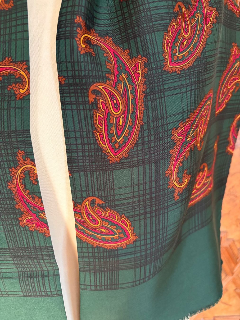 Foulards, Tücher & Schals: 100% Silk Scarf / double-layered /  Condition: New – Neu (gemäss Beschreibung) aus Interlaken von Bona55 1