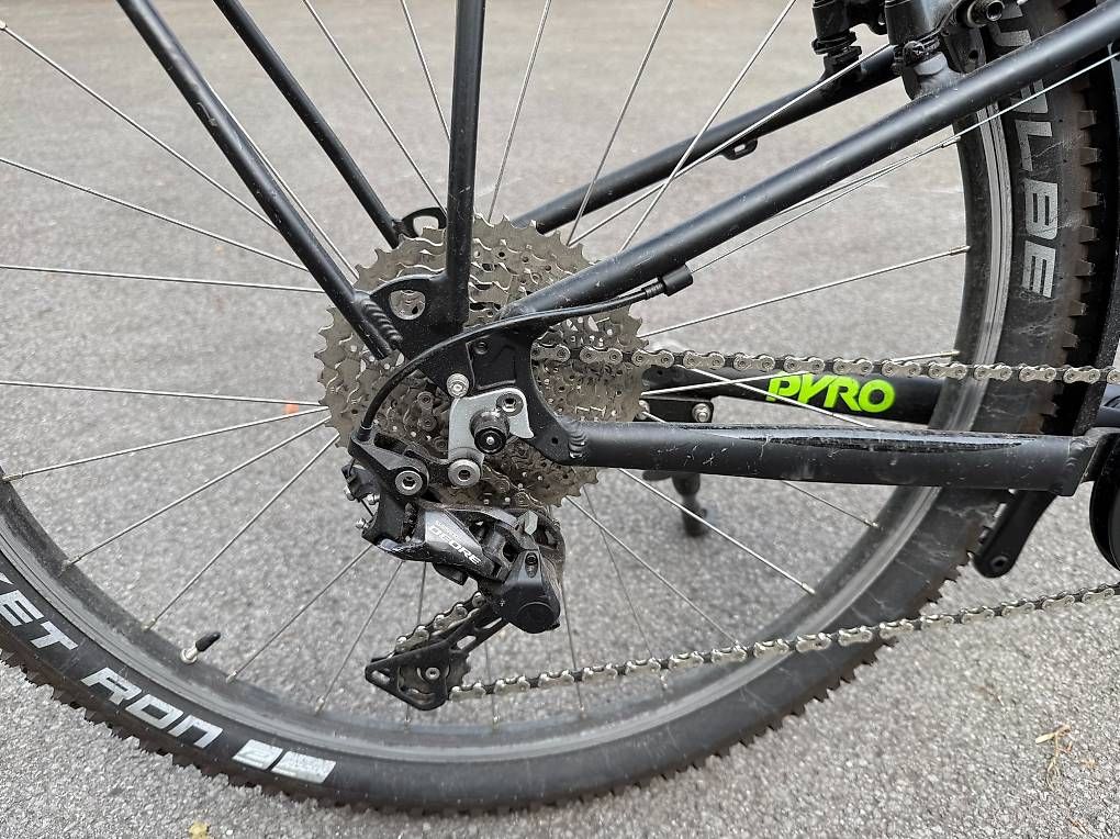 Pyro Vélos: Pyro Twentysix Small 26"  GRATIS Scott Scale JR 24" dazu! – D'occasion à Horw par Mred 3