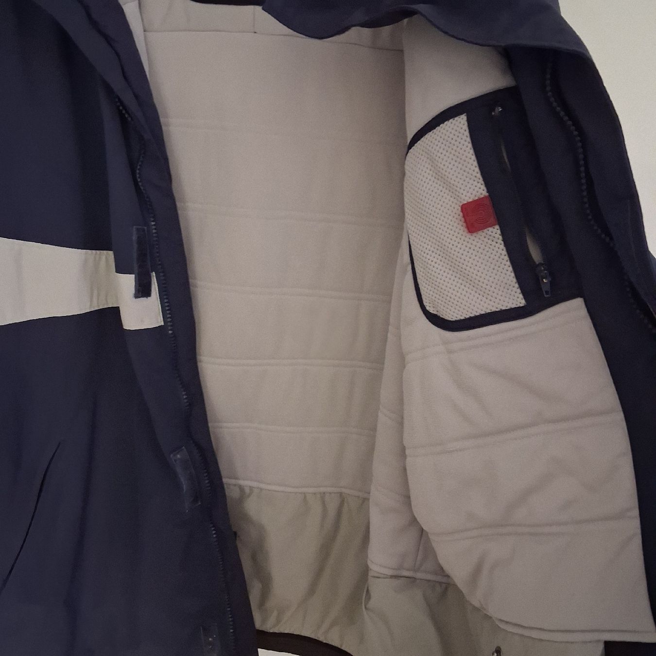 Helly Hansen Giacche: Helly Hansen winter blue jacket XL men – Nuovo (secondo la descrizione) da Wil SG venduto da tre_g2l7 3