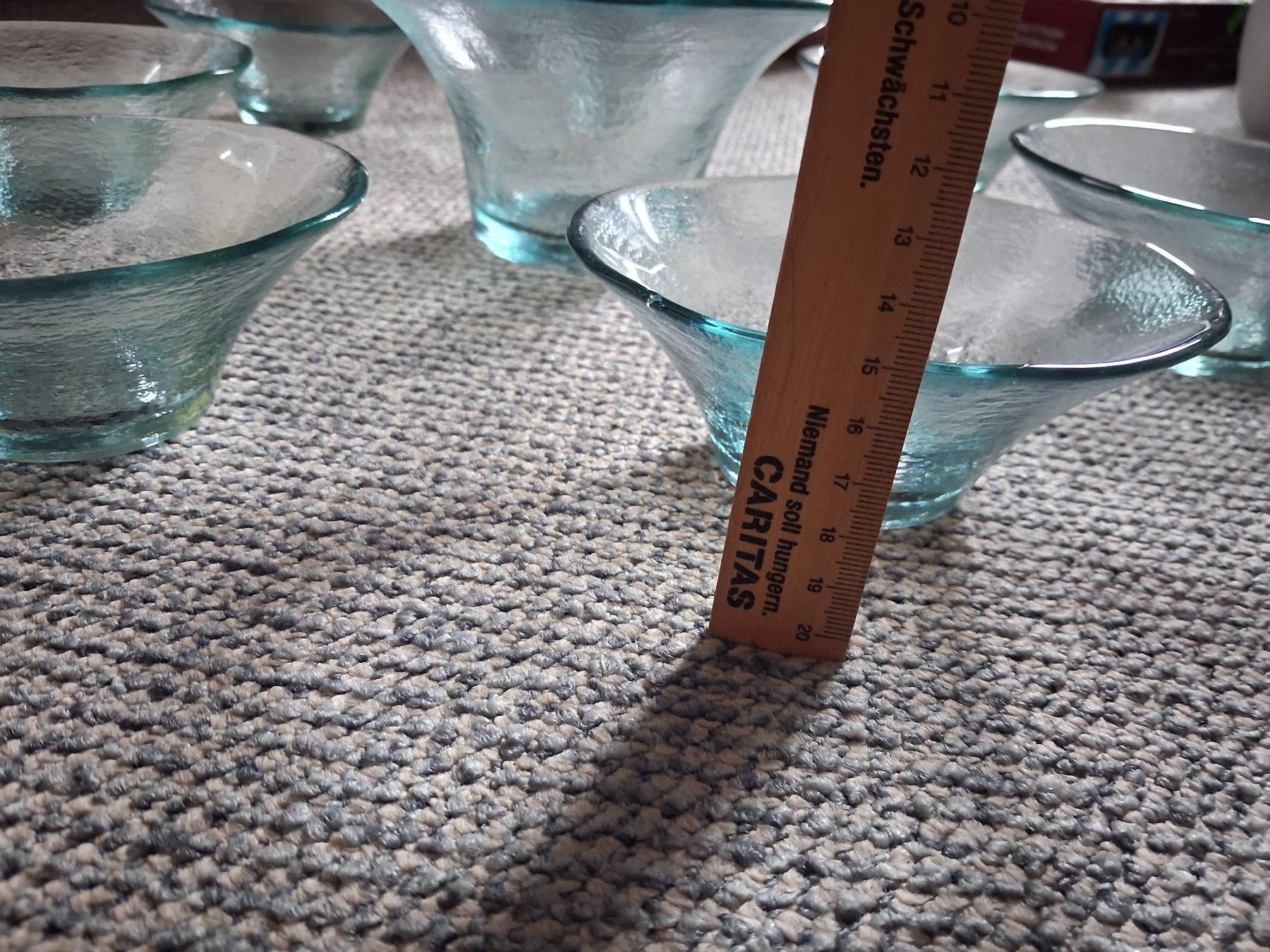 Set di piatti: Vintage Glas-Schälchen Set (7 klein, 1 gross)) – Nuovo (secondo la descrizione) da Wald ZH venduto da e8e 4