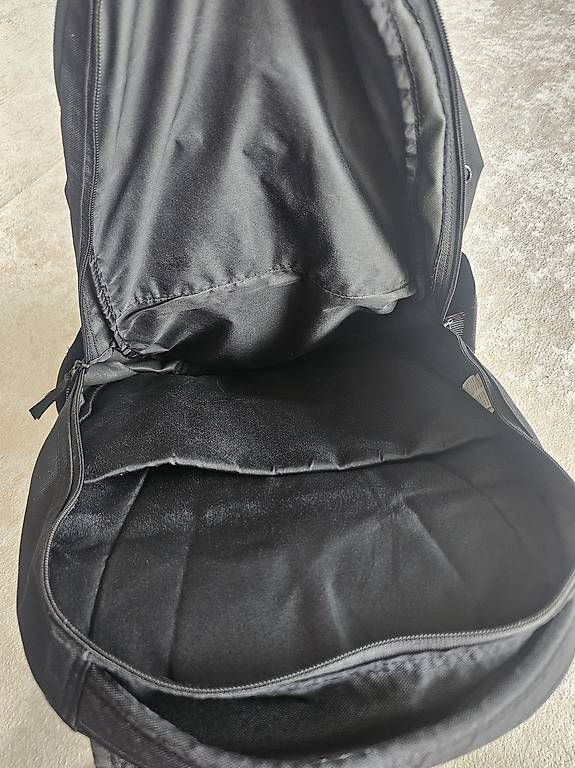 Dakine Rucksäcke: DAKINE Rücksack schwarz – Gebraucht aus St.Gallen von amaka01