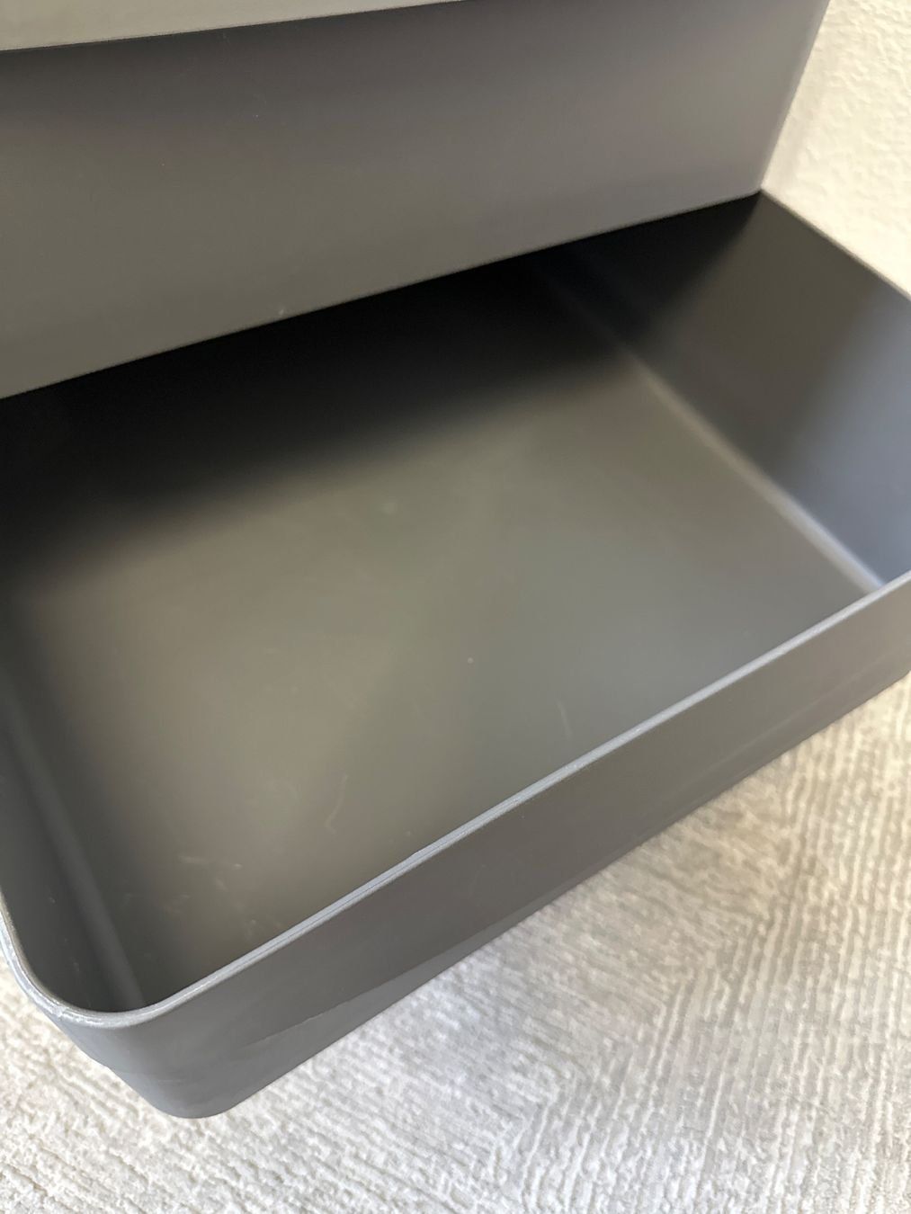 Korpus: Pedrali Boxie Designer Rollcontainer Grau mit Rollen – Gebraucht aus Effretikon von bek_6sgb 3
