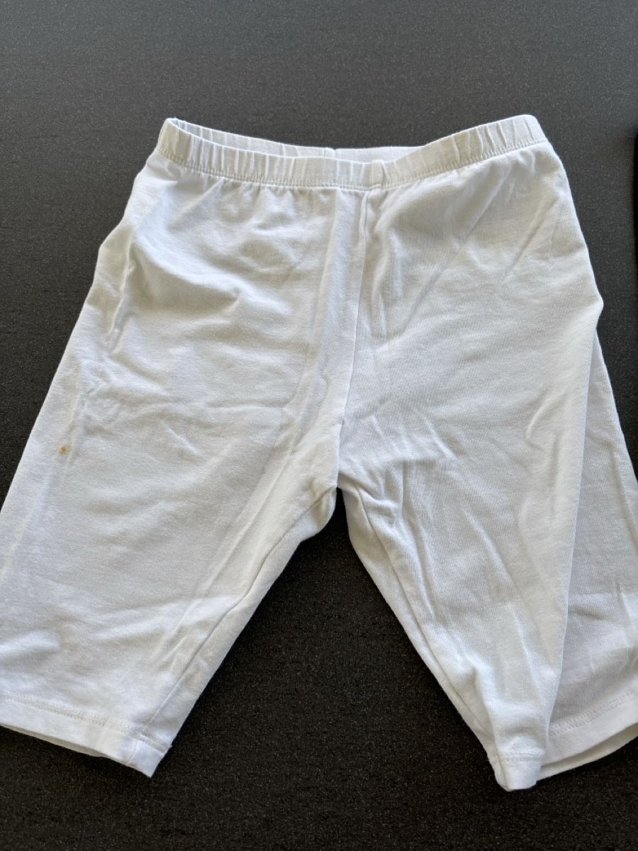 H&M Strümpfe & Strumpfhosen: H&M Mädchen Radlerhosen, Gr. 140 – Gebraucht aus Wilen b. Wil von b-mountain 1