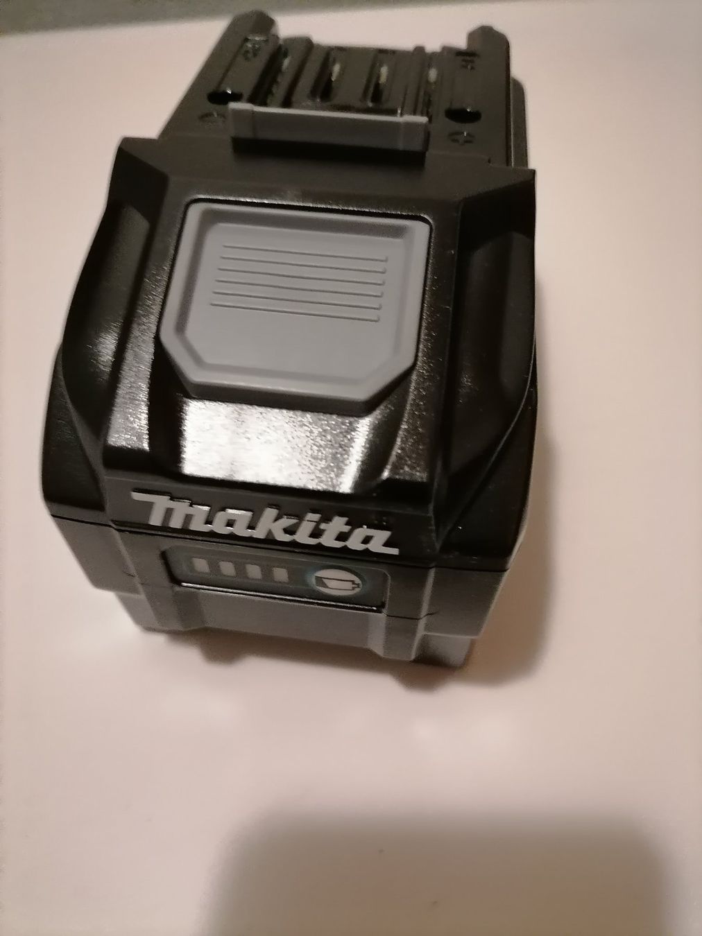 Makita Caricatori & Batterie: Makita Bl4050f Akku – Nuovo e nell'imballaggio originale da Winterthur venduto da subi2012 1