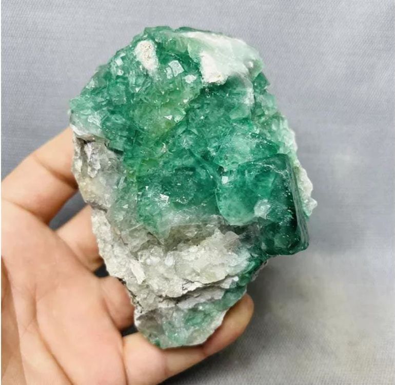 Natürliche Grüne Fluorit 495g | Kaufen auf Ricardo