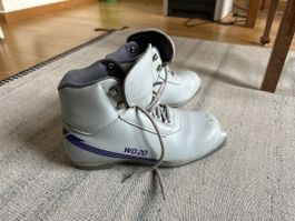 adidas Langlaufschuhe NNN – Gr. 37 – guter Zustand