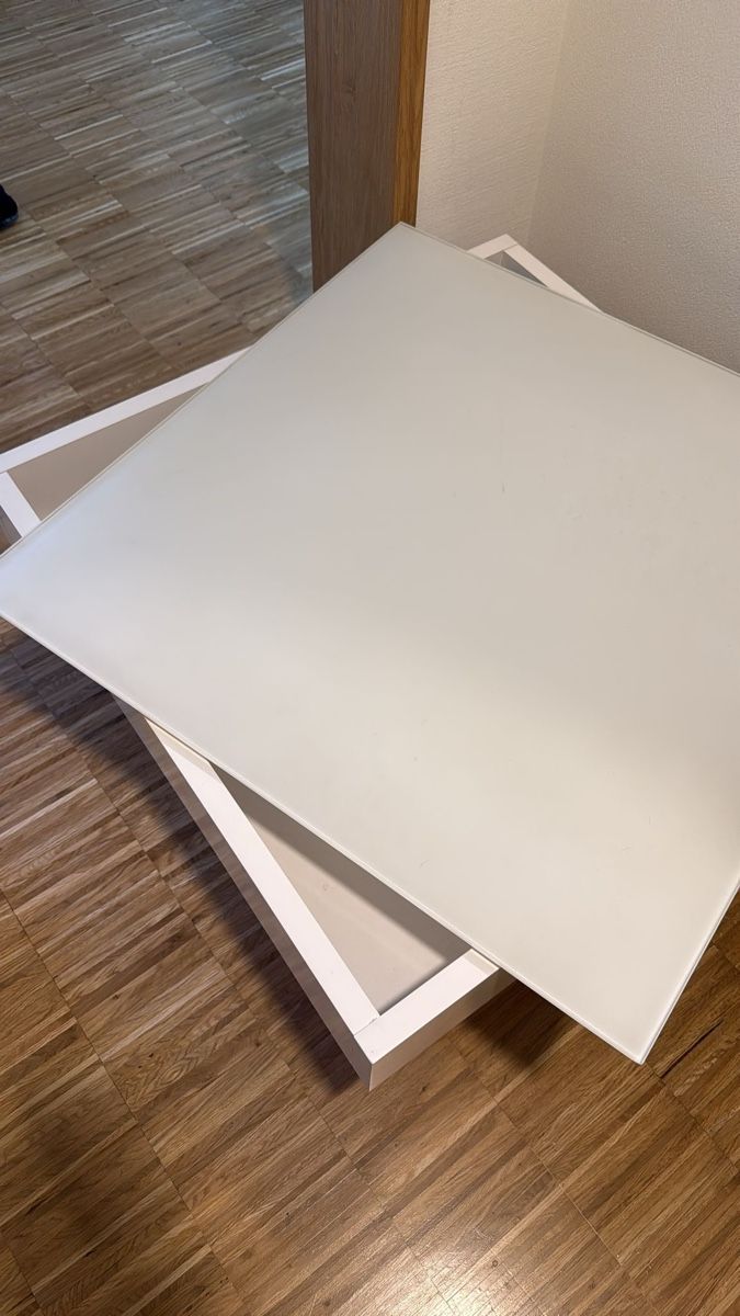 Tavoli: Sofatisch mit Metallfuss – Usato da Chur venduto da lor_7d8h 2