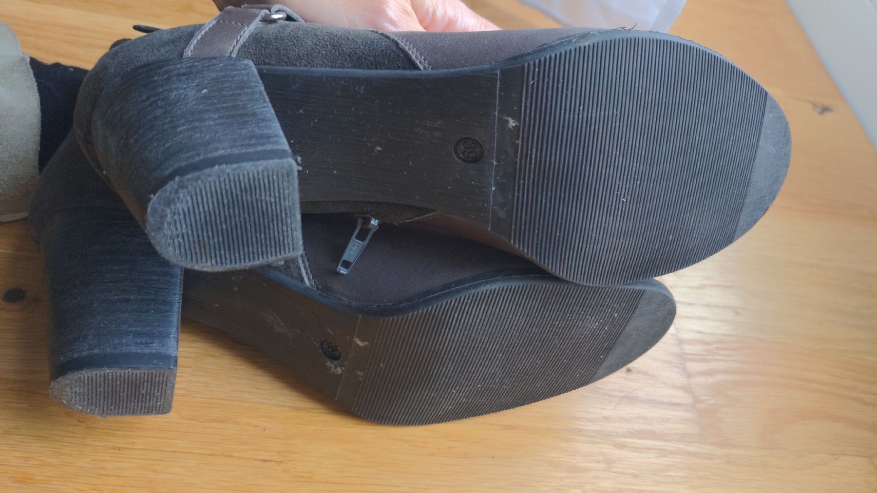 Roberto Santi Scarpe da donna: Roberto Santi Stiefeletten, Gr. 39 grau – Usato da Sutz venduto da Rawypp 6