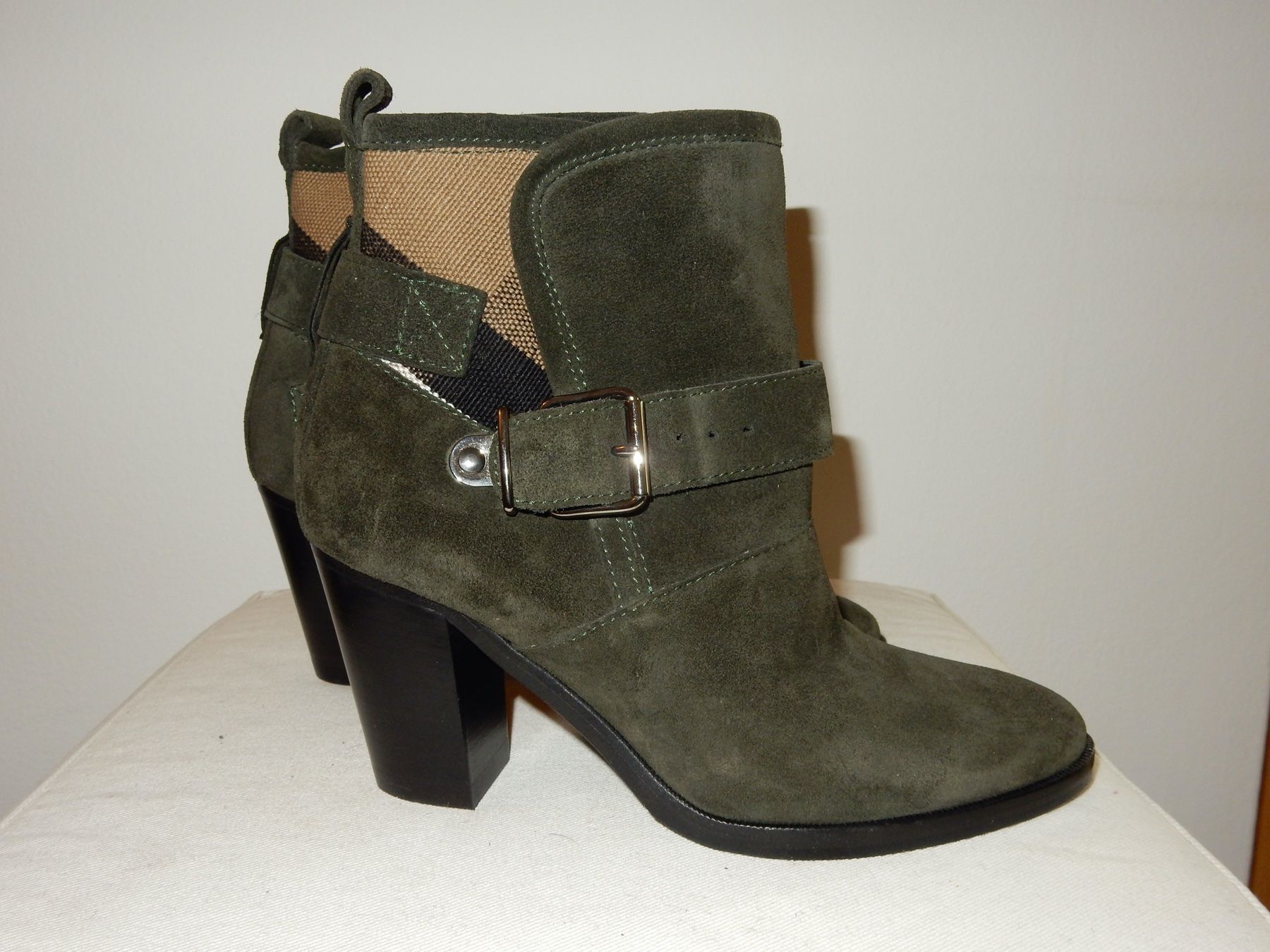Burberry Scarpe da donna: Burberry ankle boots 36 – Nuovo (secondo la descrizione) da Lugano venduto da Vintage.Mood