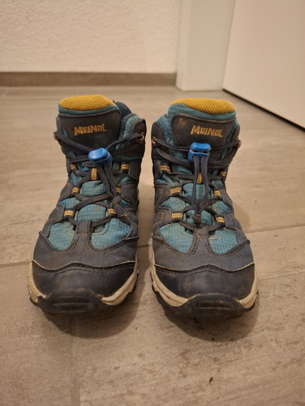Meindl Scarpe per ragazzi: Wanderschuh Kinder Meindl Gr. 30 – Usato da Dürrenäsch venduto da schellenursli86