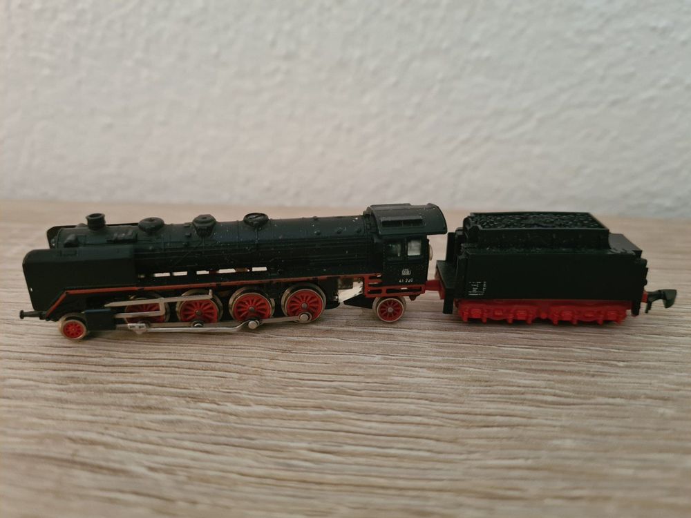 Märklin mini-club dampflok 8827 ech.Z (Gebraucht) in St-Aubin-Sauges