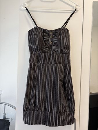 Kleid schwarz mit Punkten Trägerrkleid Grösse S guter Zustan
