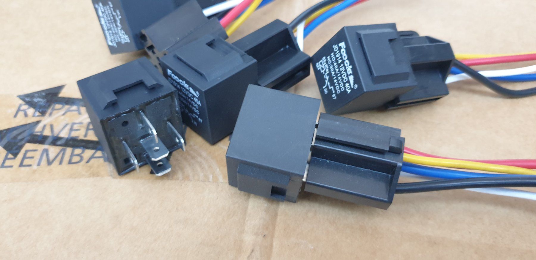 Elektronikbauteile: 12 V Relais – Neu und originalverpackt aus Müllheim Dorf von Linus18 3