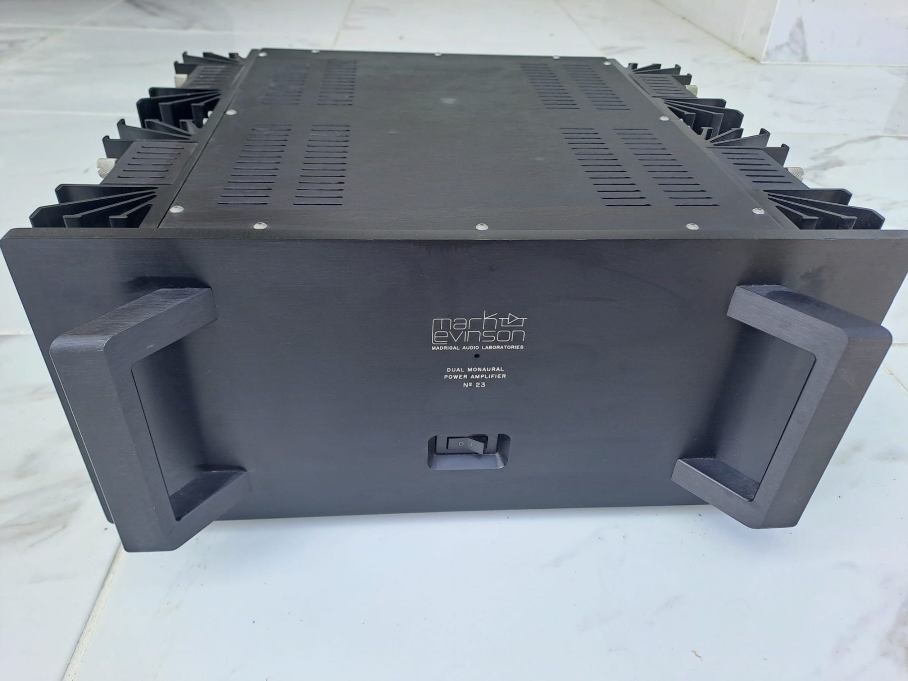 Mark Levinson Amplificatori: Mark Levinson No 23 – Usato da La Neuveville venduto da austinpowers70 3