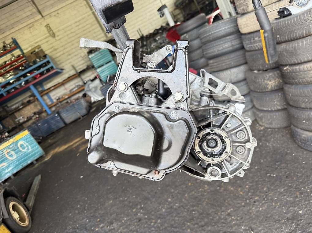 Tutti pezzi di ricambio auto: Getriebe  VW / Seat / Skoda / Audi  – Usato da Udligenswil venduto da Sch2s 2