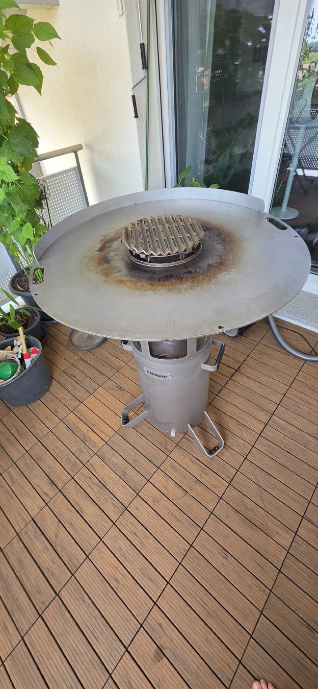 Griglie: Häussler Pelletgrill – Usato da Schnottwil venduto da min_q6v6