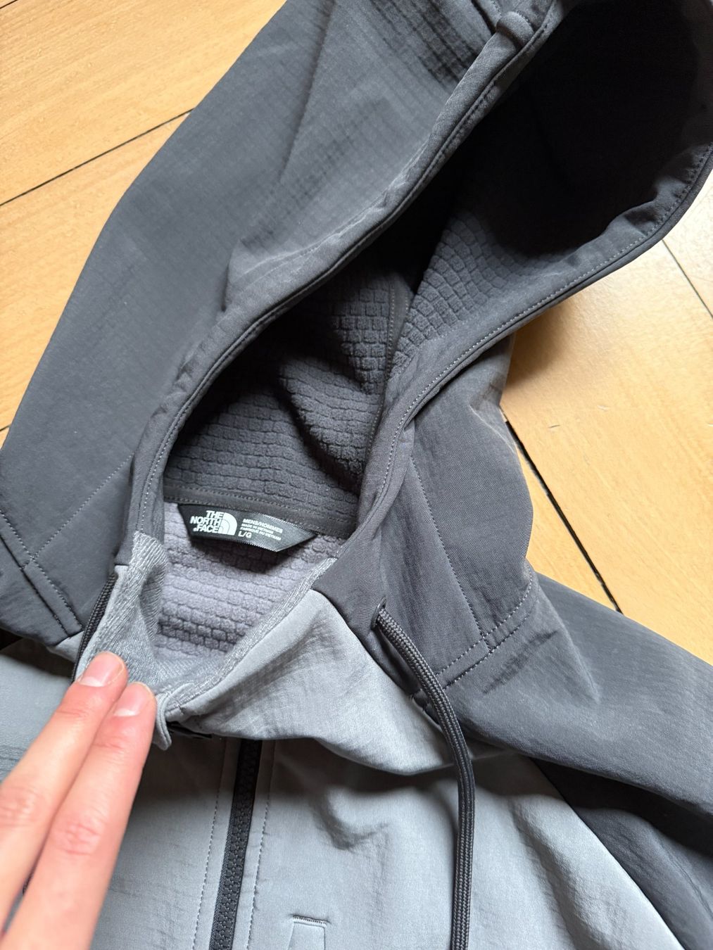 North Face Jacken: THE NORTH FACE - Sportjacke grau L – Gebraucht aus Zürich von Diazaio 2