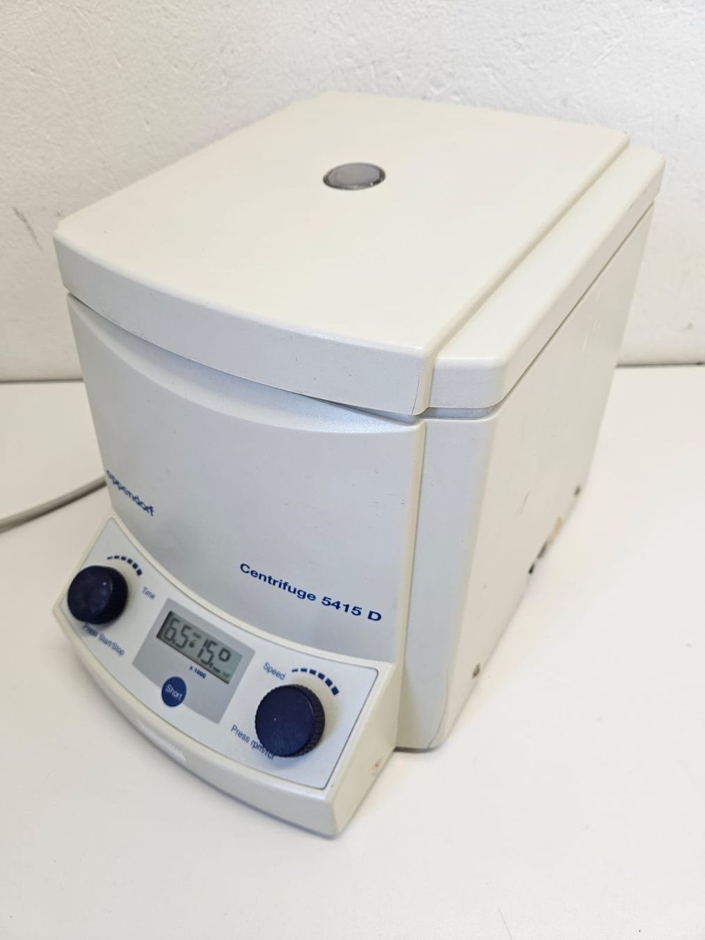 Accessori da laboratorio: Eppendorf 5415D – Usato da Niederdorf venduto da LeptonAG_Labor 2