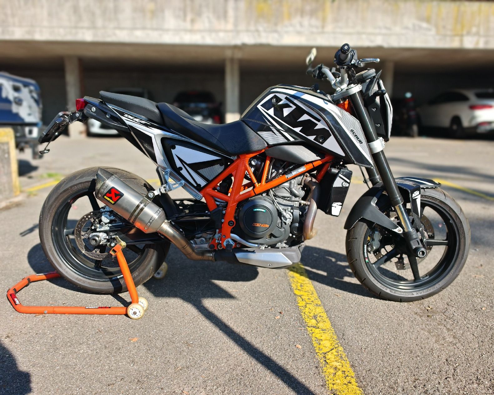 KTM Strada: KTM duke 690 35kw A2 – Usato da Adlikon b. Regensdorf venduto da nem_v2ms