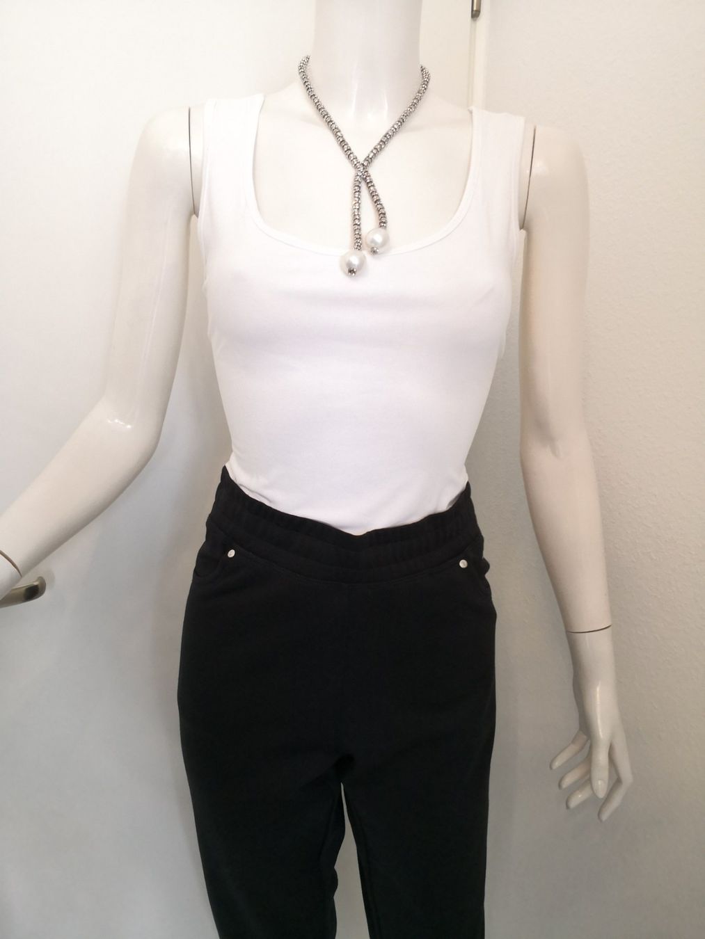 Top: 🤩TOP WEISS – Usato da Olten venduto da Naja-Twins-Twins