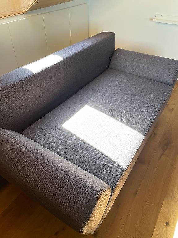 Sofas: Dunkelblauer Bettsofa – D'occasion à Arboldswil par son_h59c 2