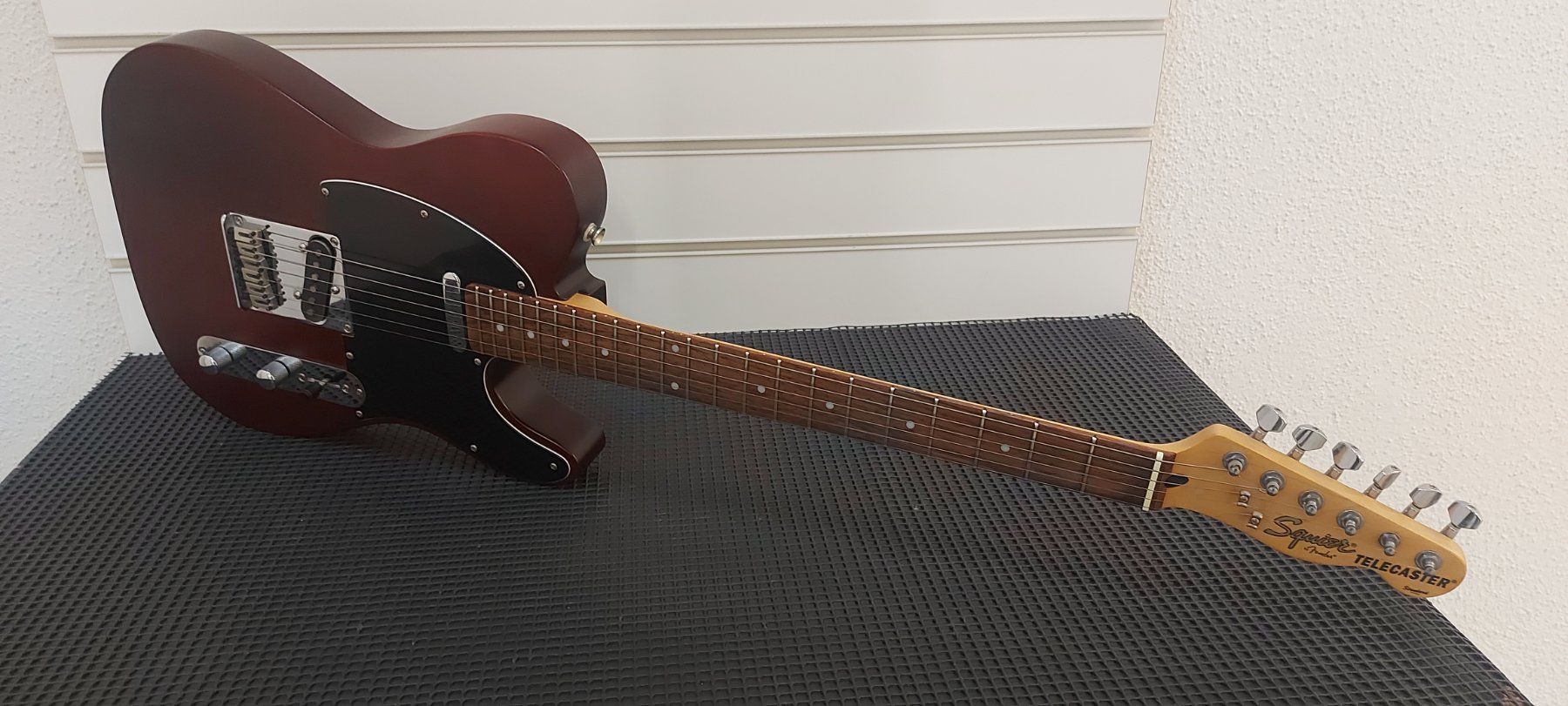 Squier Strumenti musicali: Fender Squier Telecaster e-gitarre frisch ab service – Usato da Glattbrugg venduto da Swissmusik