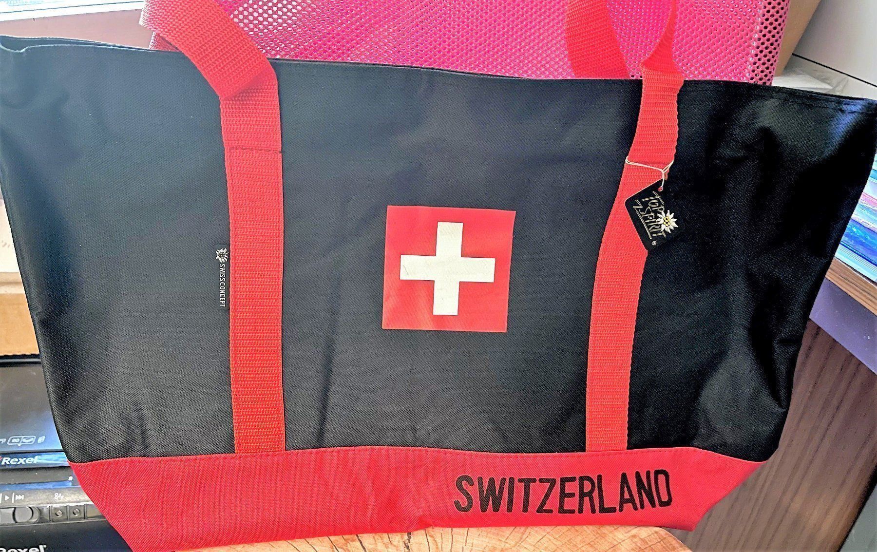 Taschen: Tasche Switzerland rot schwarz – Neu (gemäss Beschreibung) aus Lutzenberg von Pinschi01
